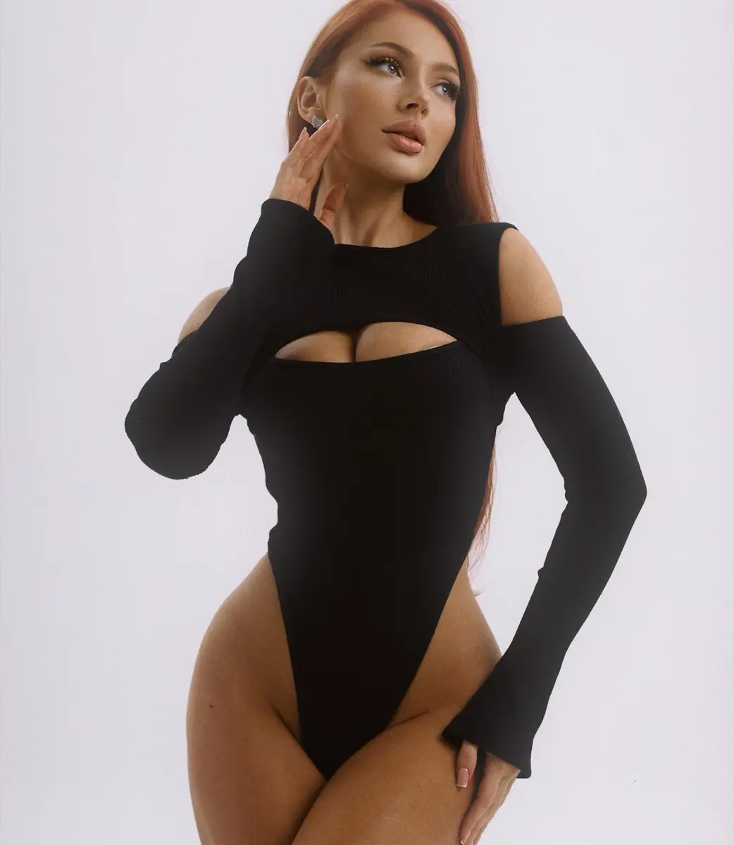 Арья эскорт в городе Дубай