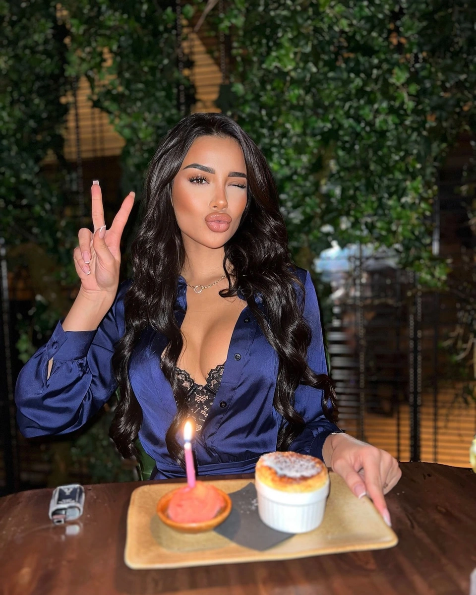 Эстер эскорт в городе Дубай