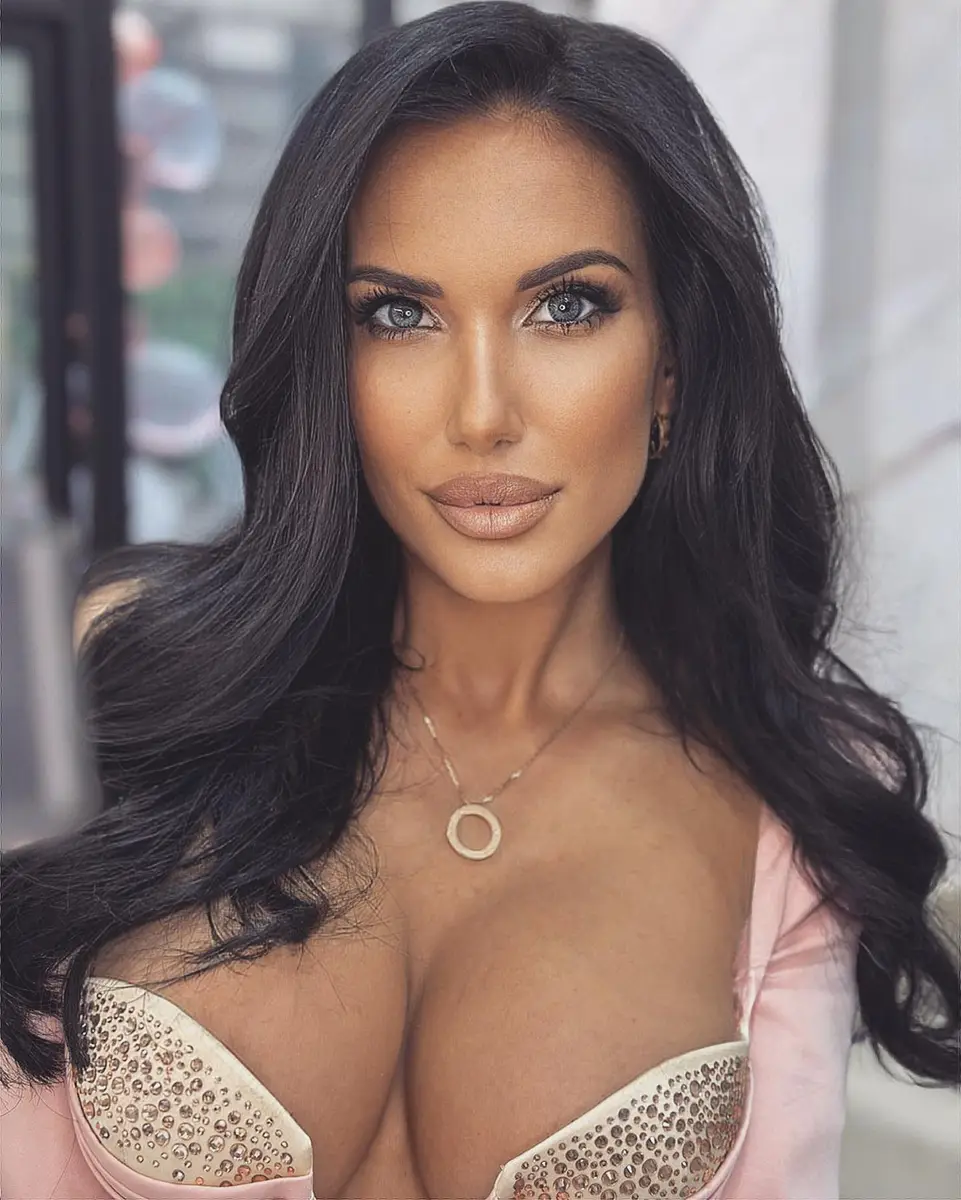 Killa эскорт в городе Дубай