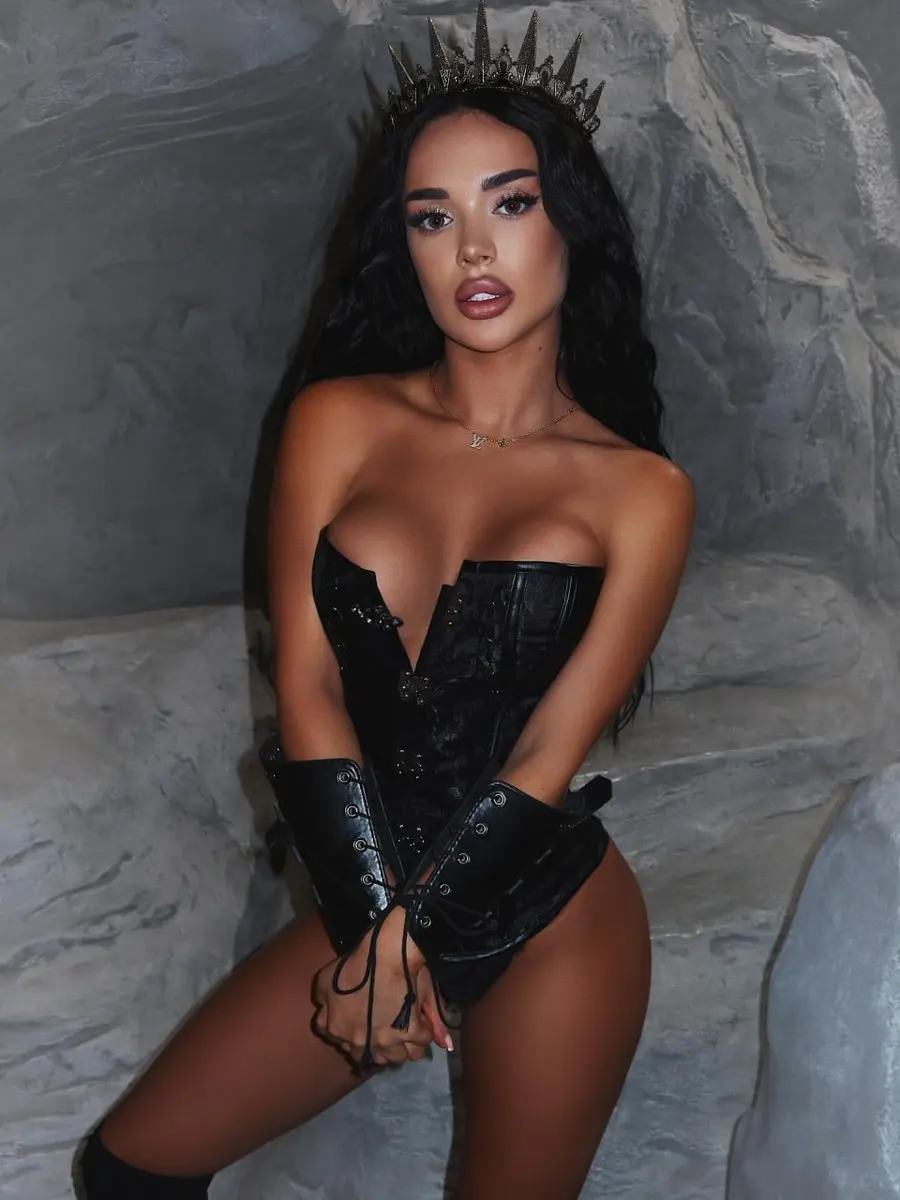 Natalie escort in Dubai