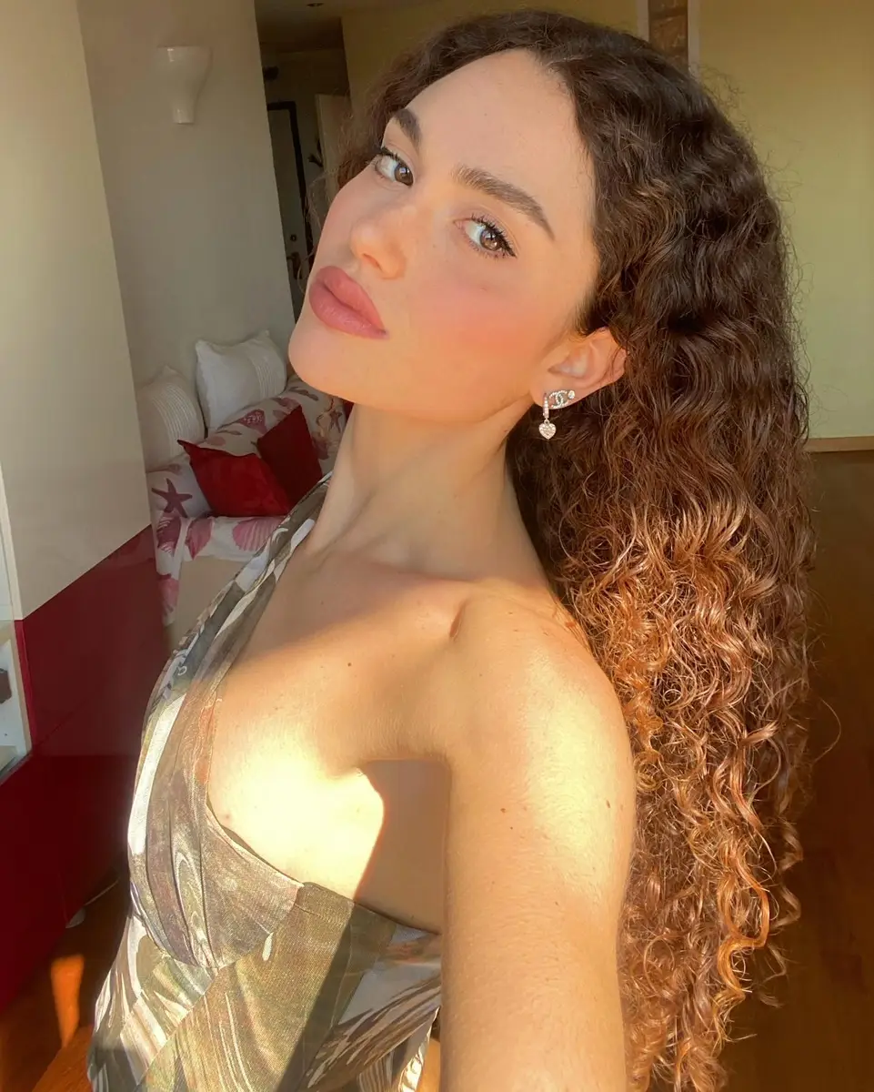 Неса эскорт в городе Дубай