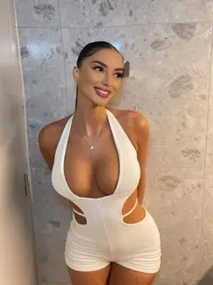 Whitney escort in Dubai
